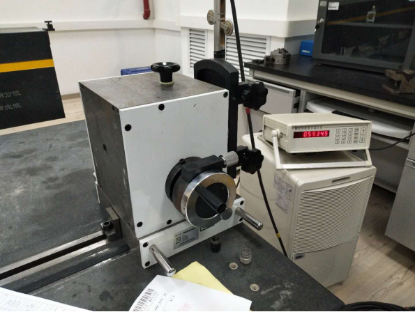 精密數(shù)顯分度臺(tái)